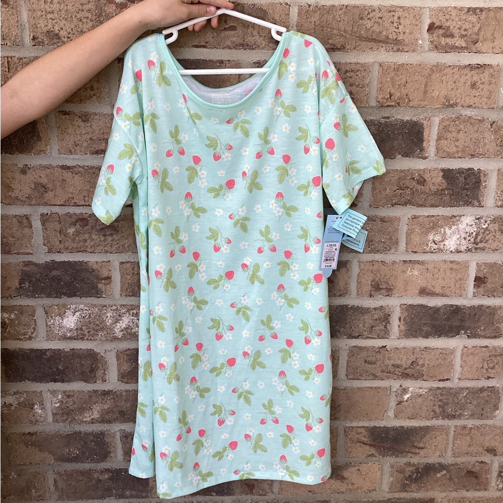 Girls size 10/12 strawberry nightgown